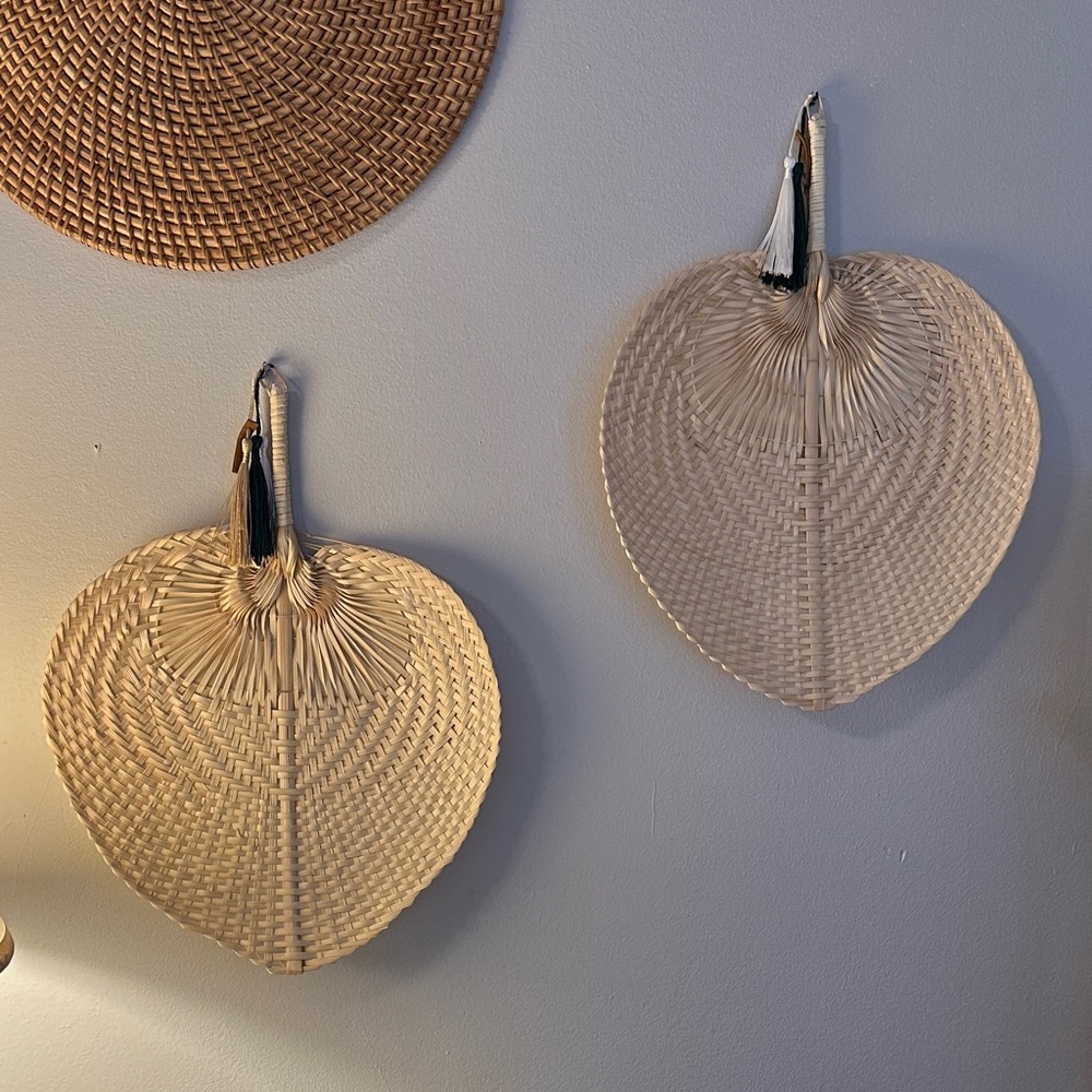 Vintage rattan decorative fan set - Picture 1 of 5
